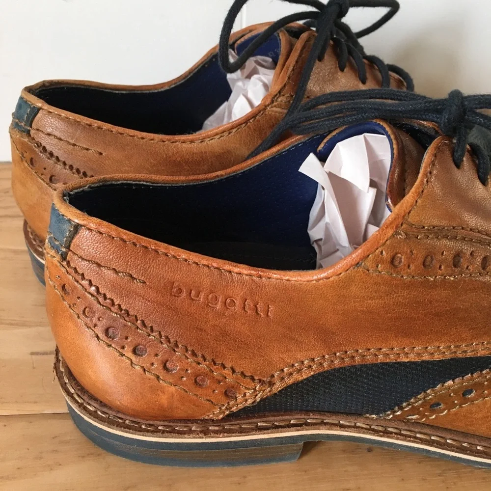 Bugatti Leather & Mesh Wing Tip Shoe size 42 or 8 1/2 Lace Up Tan Brown Navy